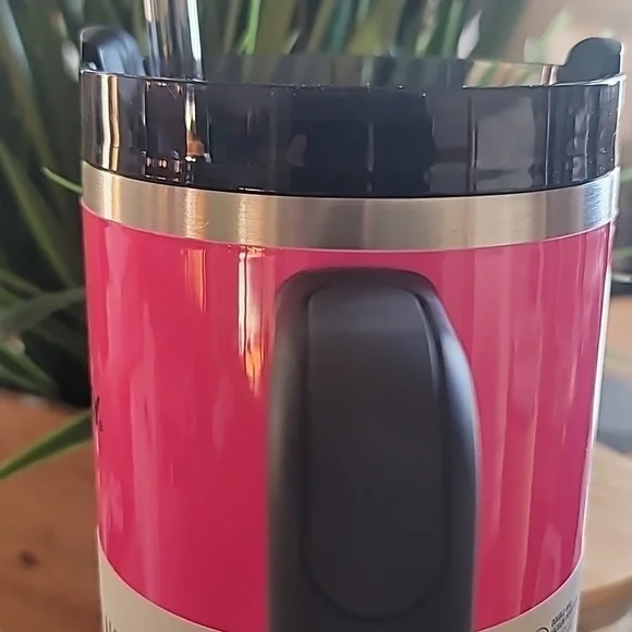 Stanley Quencher - Picture 2 of 5